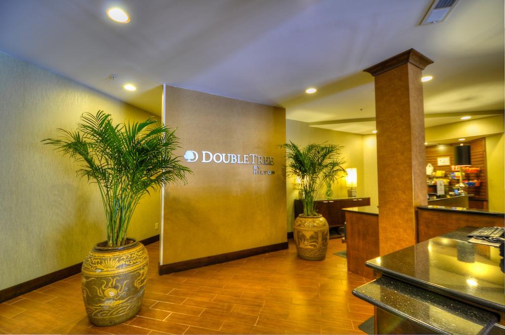 Doubletree By Hilton Hotel Raleigh - Brownstone - University Zewnętrze zdjęcie