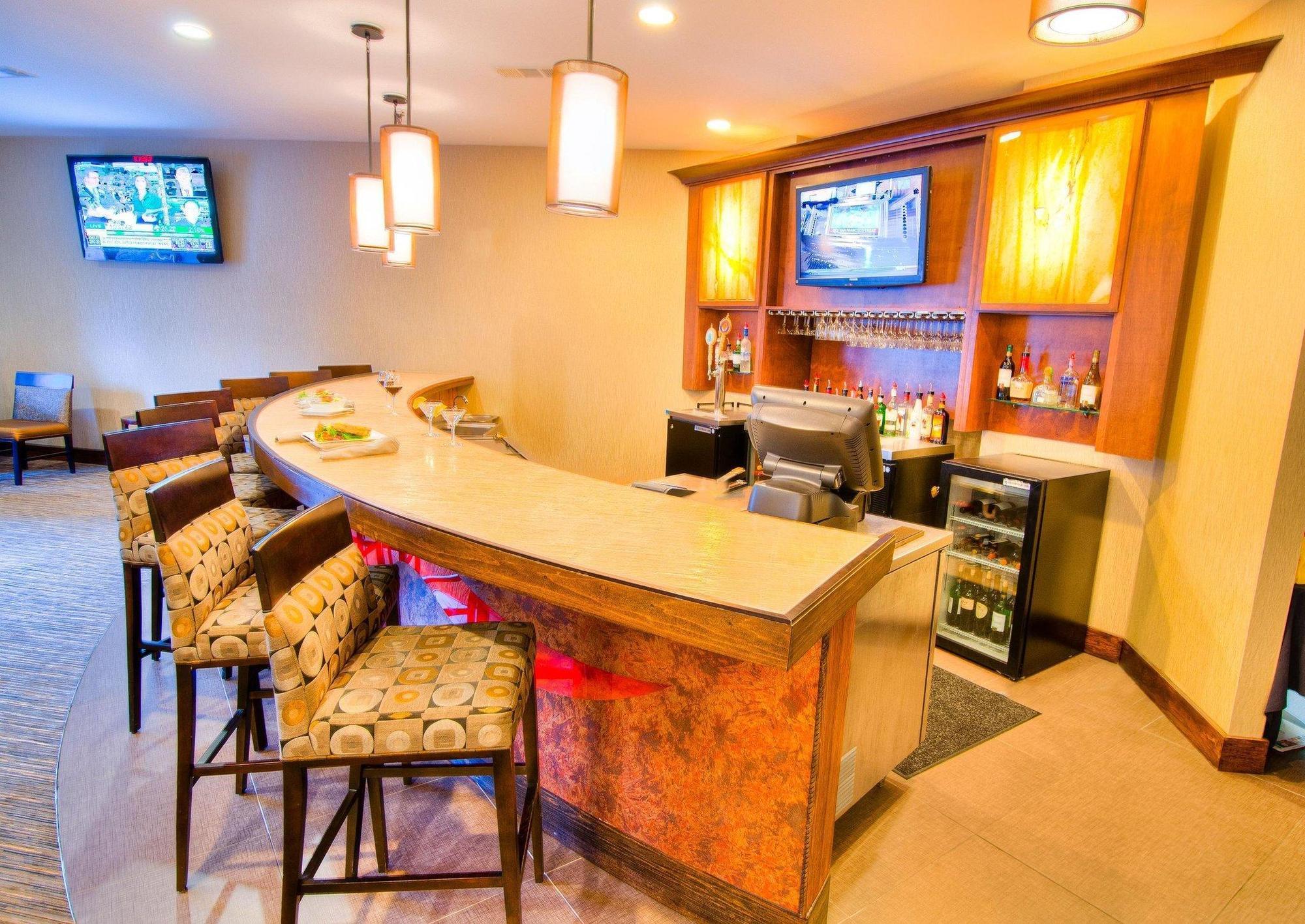 Doubletree By Hilton Hotel Raleigh - Brownstone - University Zewnętrze zdjęcie