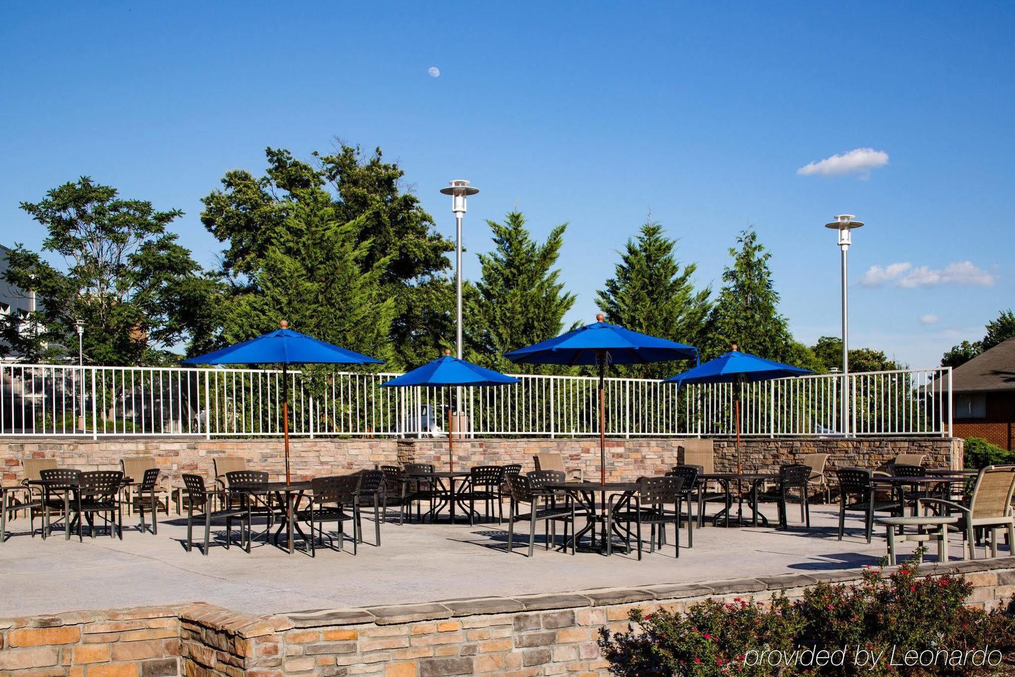 Doubletree By Hilton Hotel Raleigh - Brownstone - University Zewnętrze zdjęcie