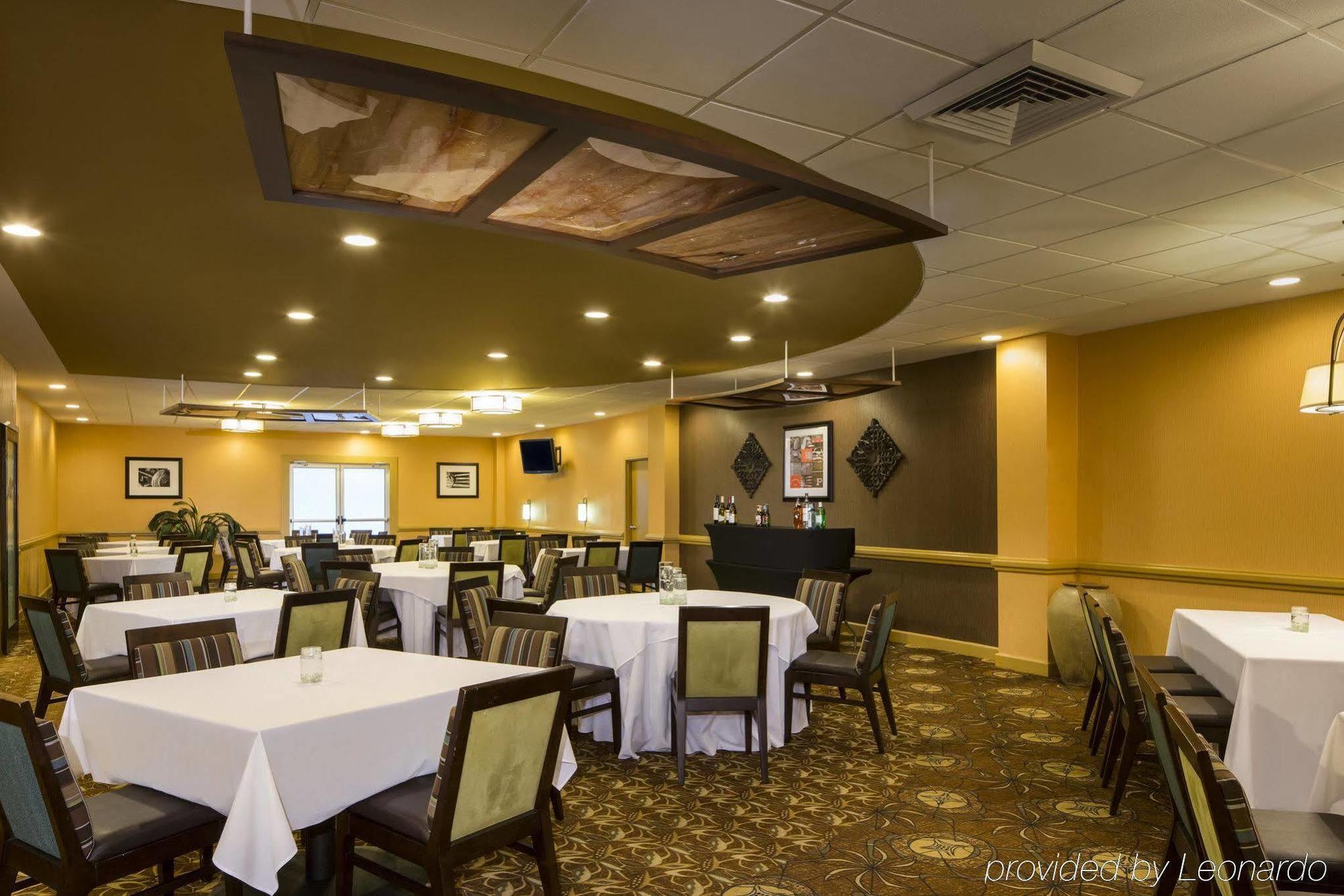 Doubletree By Hilton Hotel Raleigh - Brownstone - University Zewnętrze zdjęcie