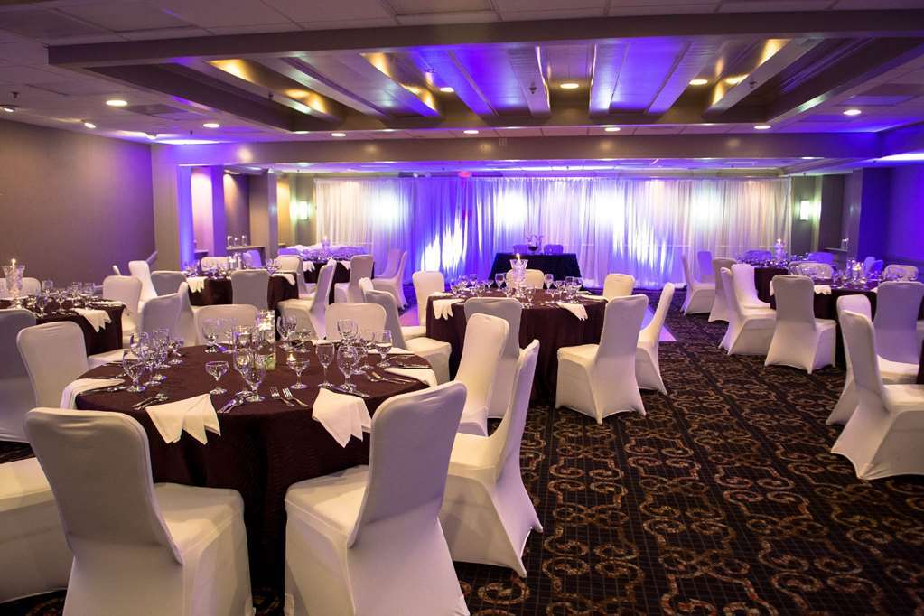 Doubletree By Hilton Hotel Raleigh - Brownstone - University Udogodnienia zdjęcie