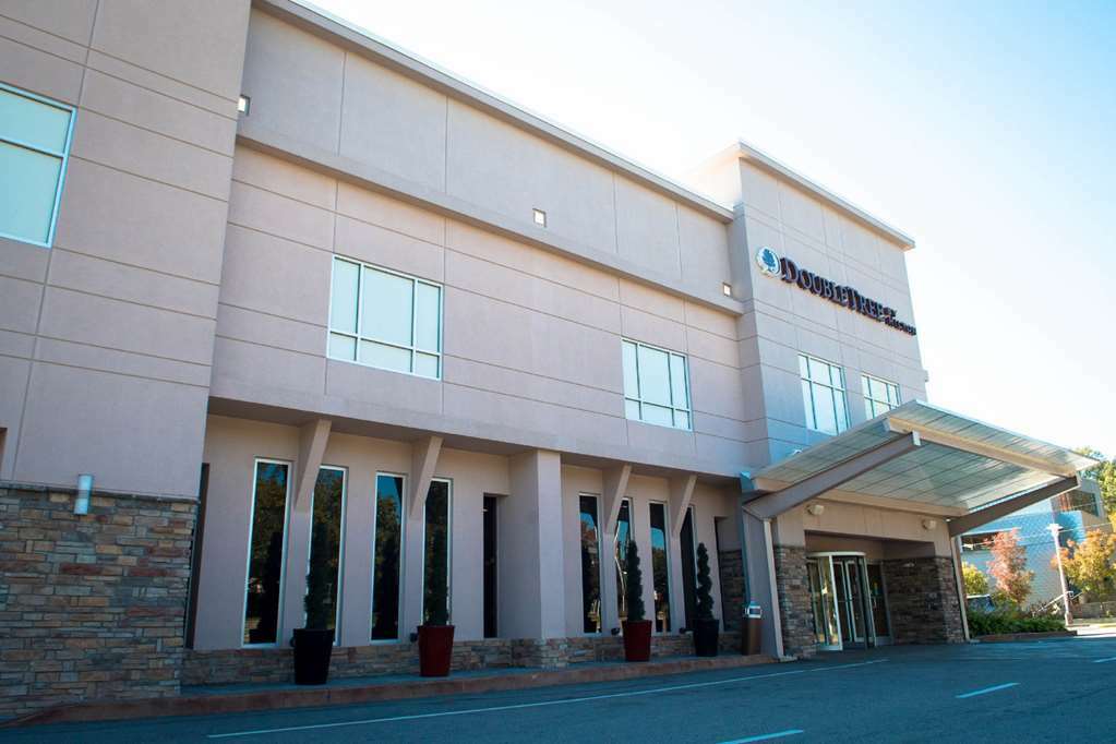 Doubletree By Hilton Hotel Raleigh - Brownstone - University Zewnętrze zdjęcie