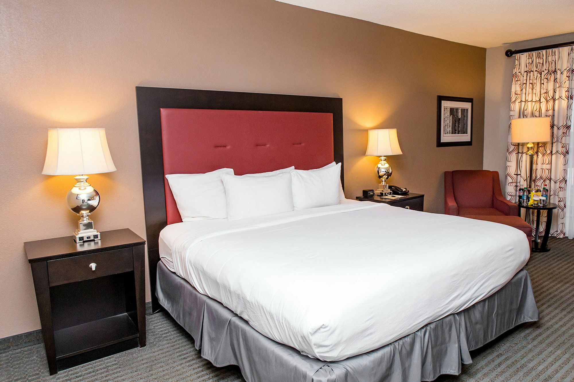 Doubletree By Hilton Hotel Raleigh - Brownstone - University Zewnętrze zdjęcie