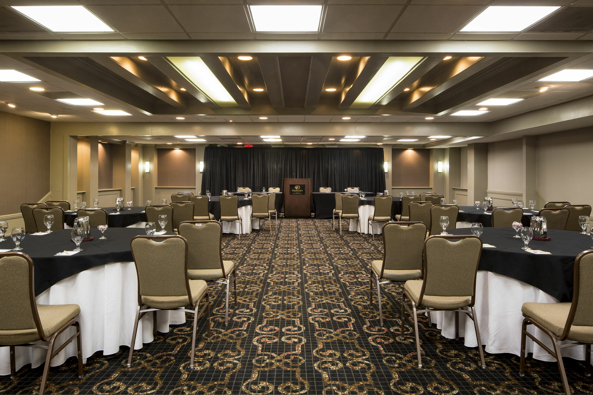 Doubletree By Hilton Hotel Raleigh - Brownstone - University Zewnętrze zdjęcie